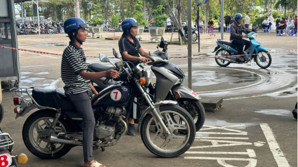 Học bằng lái moto hạng a2 tại Quận Tân Bình