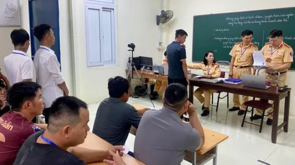 Cách dùng máy tính thi moto hạng a1 mà bạn nên biết?