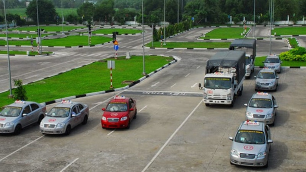 Học bằng B số sàn mất bao lâu?