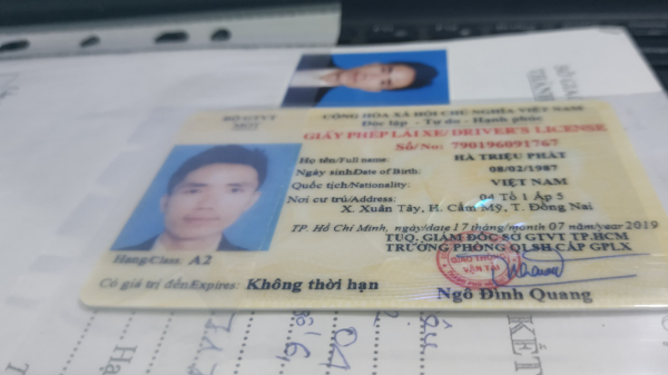 Học bằng lái moto hạng a1 bao nhiêu tuổi?