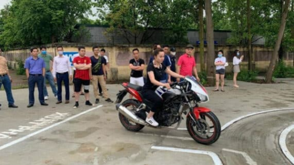 Học bằng lái moto hạng a2 tại Quận 10 