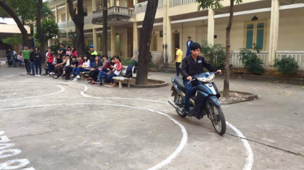 Thi bằng lái xe máy a1 tại Quận 12 ở đâu uy tín chất lượng?