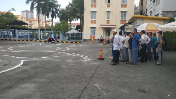 Thi bằng lái xe máy a1 tại Quận 4 ở đâu uy tín?